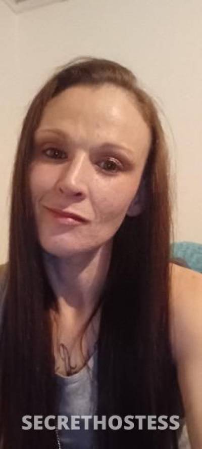 27 year old Escort in Louisville KY HH and HR Inquiries ONLY