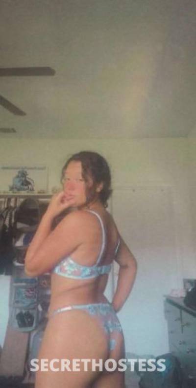 27 year old Escort in Madison WI 27 Years older Div0rced Un-happy BJ MOM Fuck Me