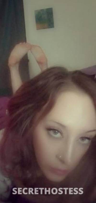 31 year old Escort in Louisville KY cum enjoy this Monday night with a slim thick lil dreadhead