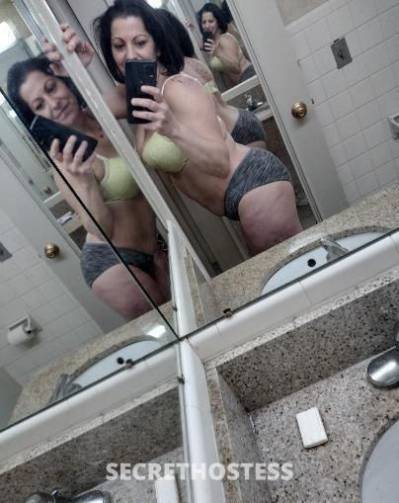 41 year old Escort in San Buenaventura CA I am The Older Sex lady For You JUICY AND WARM PUSSY incall 