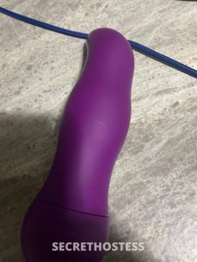 19 year old Escort in Madison WI helpo