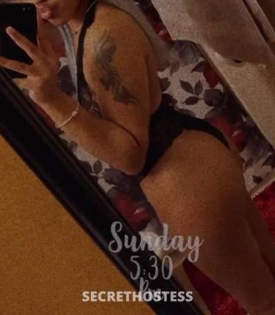 20 year old Escort in Madison WI WET TIGHT PUSSY READY FOR HOOKUP Available 24 7 INCALL 