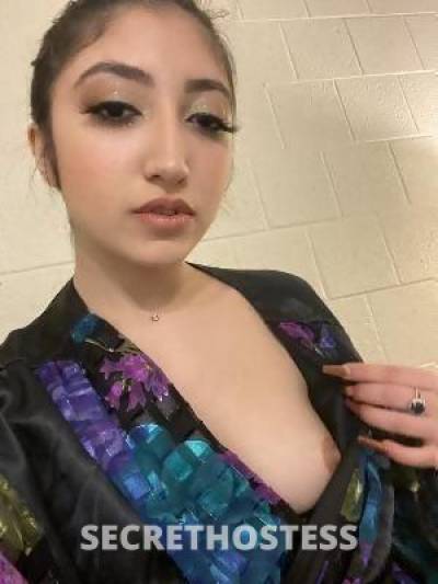 25 year old Escort in Everett WA Verified best head in town pretty no law gfe friendly car 