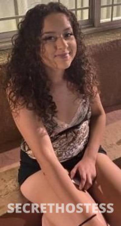 26 year old Escort in Madison WI 100 Real Young Sexy Girl All time ready for Hookup Incall or