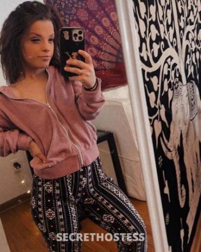26 year old Escort in Madison WI Yes i am 26 year s 3 8 ince middget_escort girl good 