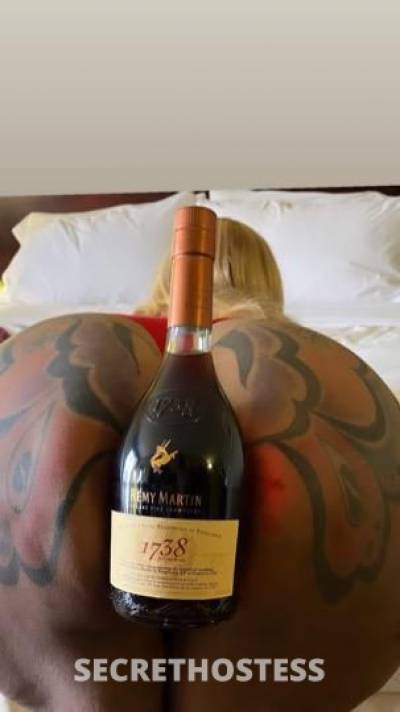 40 year old Escort in Wausau WI I m back today Only a few more days Your favorite bbw 