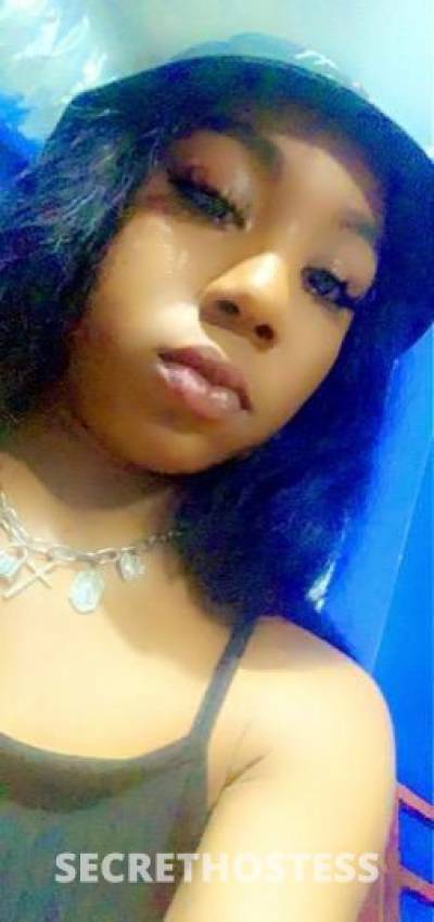 21 year old Escort in Memphis TN NEW IN TOWN Here for one night only caution SLIPPERY WHEN 