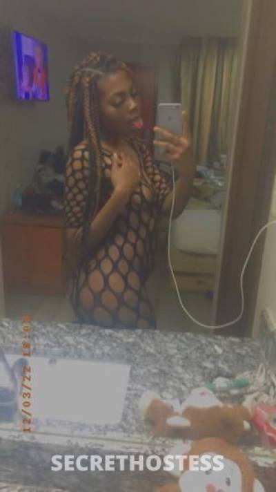 21 year old Mexican Escort in Memphis TN NEW IN TOWN COME TRY SLIM Thick CREAMY INCALLS ONLY