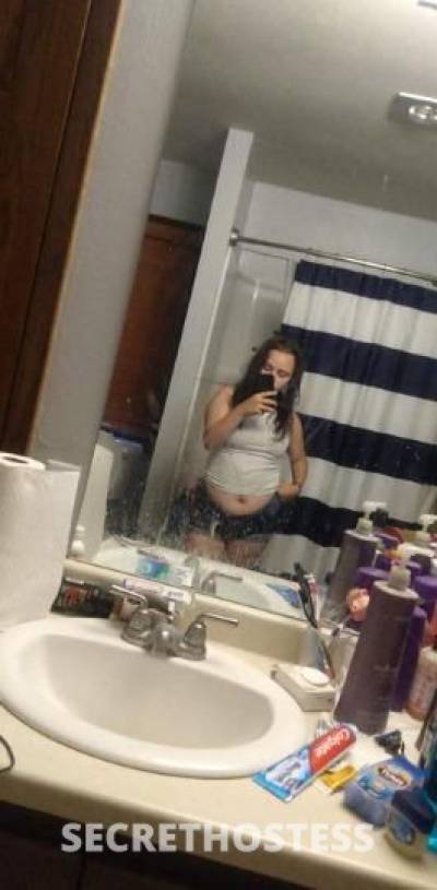 23 year old Escort in Knoxville TN hey my loves
