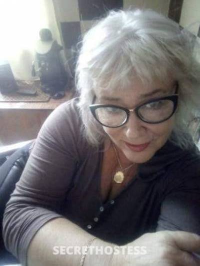 44 year old Escort in Memphis TN 44 Years Older Moom Dont miss out