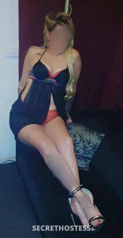 SEXY MATURE BLONDE - JUST $250 for the hour - avail tonight  in Melbourne