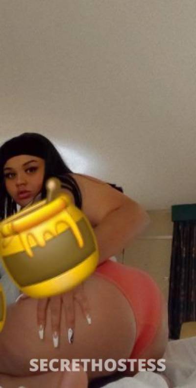 25 year old Escort in Oklahoma City OK SEXY &amp; CURVY Queen im ready for you daddy