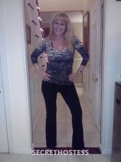 40 year old Escort in Oklahoma City OK 40 Years Div0rced Older Mom Fuck Me