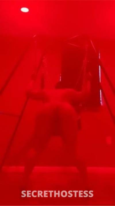 35 year old Escort in Southern Maryland DC Cum get inside?? (Cheverly