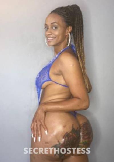 27 year old Escort in Rochester NY Ebony Hot SexyYoung girl available now for hookup Services 