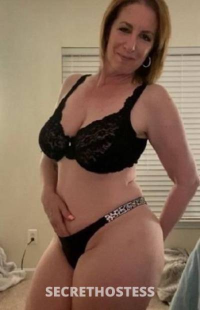 40Yrs Old Escort Cincinnati OH Image - 3