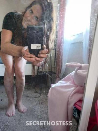 41 year old Escort in Rochester NY fun times with fun girl