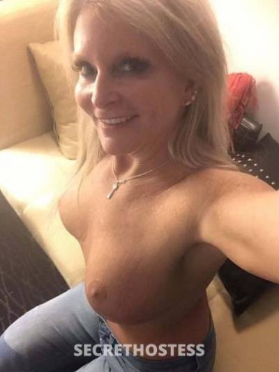 42Yrs Old Escort Outer Banks NC Image - 2