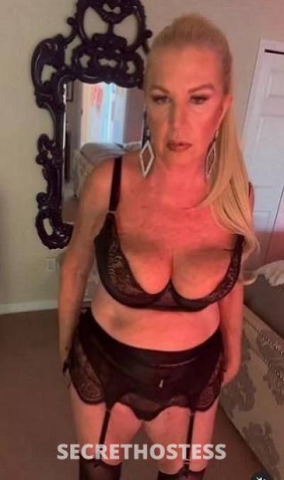 Olderr Miilfy 24 7 Available for car fun incall outcall Live in Asheville NC