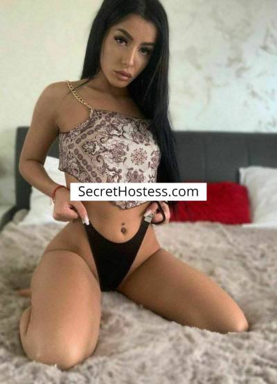 20 Year Old Caucasian Escort Vienna Black Hair Brown eyes - Image 8