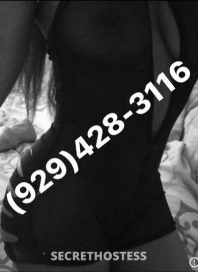 25 year old Escort in Staten Island NY Hey NEW GIRL IN THE AREA
