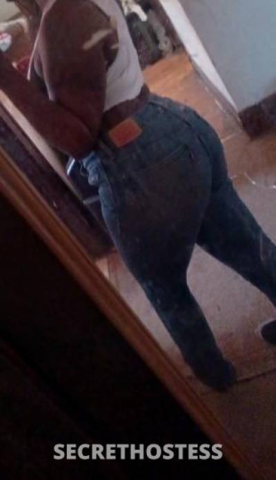 27 year old Escort in Buffalo NY Chocolate queen