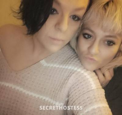 23 year old Escort in Detroit MI TRIO GIRLSS 3 Cum get this good good best u ever had or 