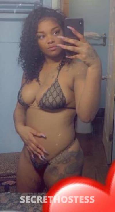25 year old Escort in Bemidji MN FRIENDLY 420 SEXY QUEEN In outcall Car date 24 7