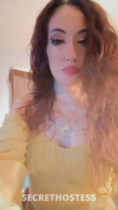 26 year old American Escort in Lansing MI come and get a taste of something sweet
