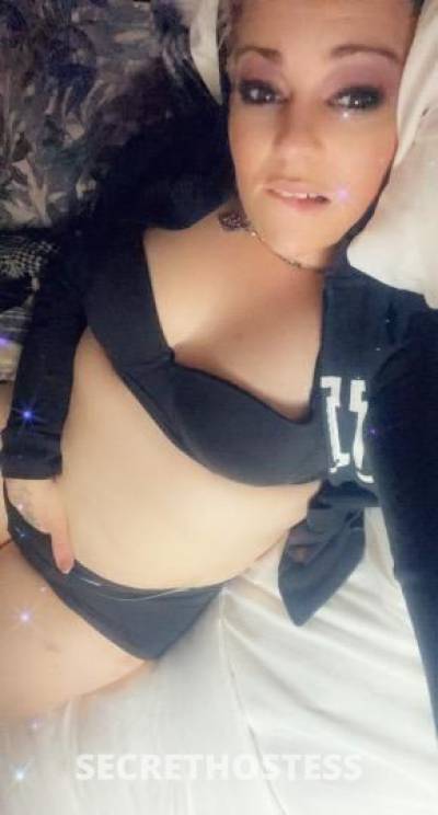 31 year old Escort in Lansing MI Thickk WET &amp;&amp; Juicy