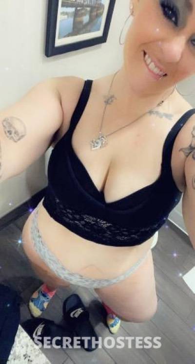 Thickk WET &amp;&amp; Juicy 31 year old Escort in Lansing MI