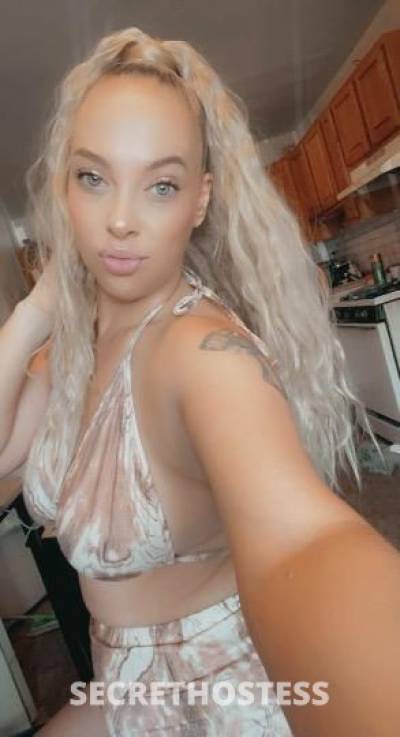 Hot Sexy Blonde waiting for you in Central Michigan MI