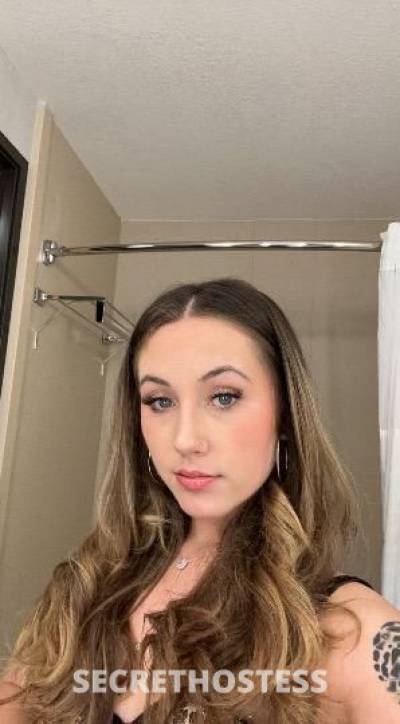 21 year old Escort in Desmoines IA Juicy Big Booty White Girl