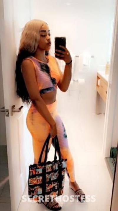 22 year old Escort in San Diego CA The Petite Treat incalls available