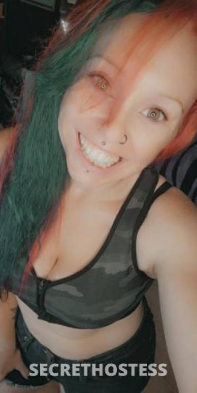 31 year old Escort in Desmoines IA California Red Head