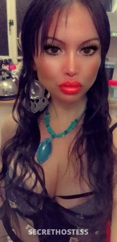 35 year old Escort in Alexandra Headland Sunshine Coast Erotica petite Alexia – 35