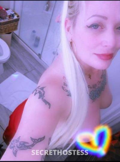 Candy 44Yrs Old Escort Iowa City IA Image - 1