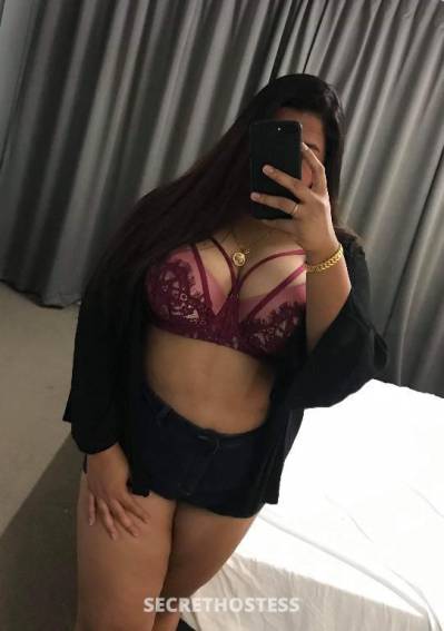 Curvy Asian in Brisbane