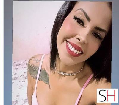 23 year old Mixed Escort in Goiatuba Goias Laura Brandão sempre pra atendê-lo