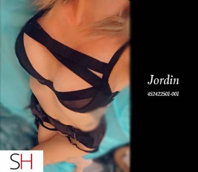 25 year old Escort in City of Edmonton HOT WEST SIDE GIRLS - JORDIN + TESSA + LILY - Slim Fit and