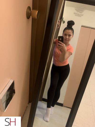 30 year old Escort in Winnipeg Available now
