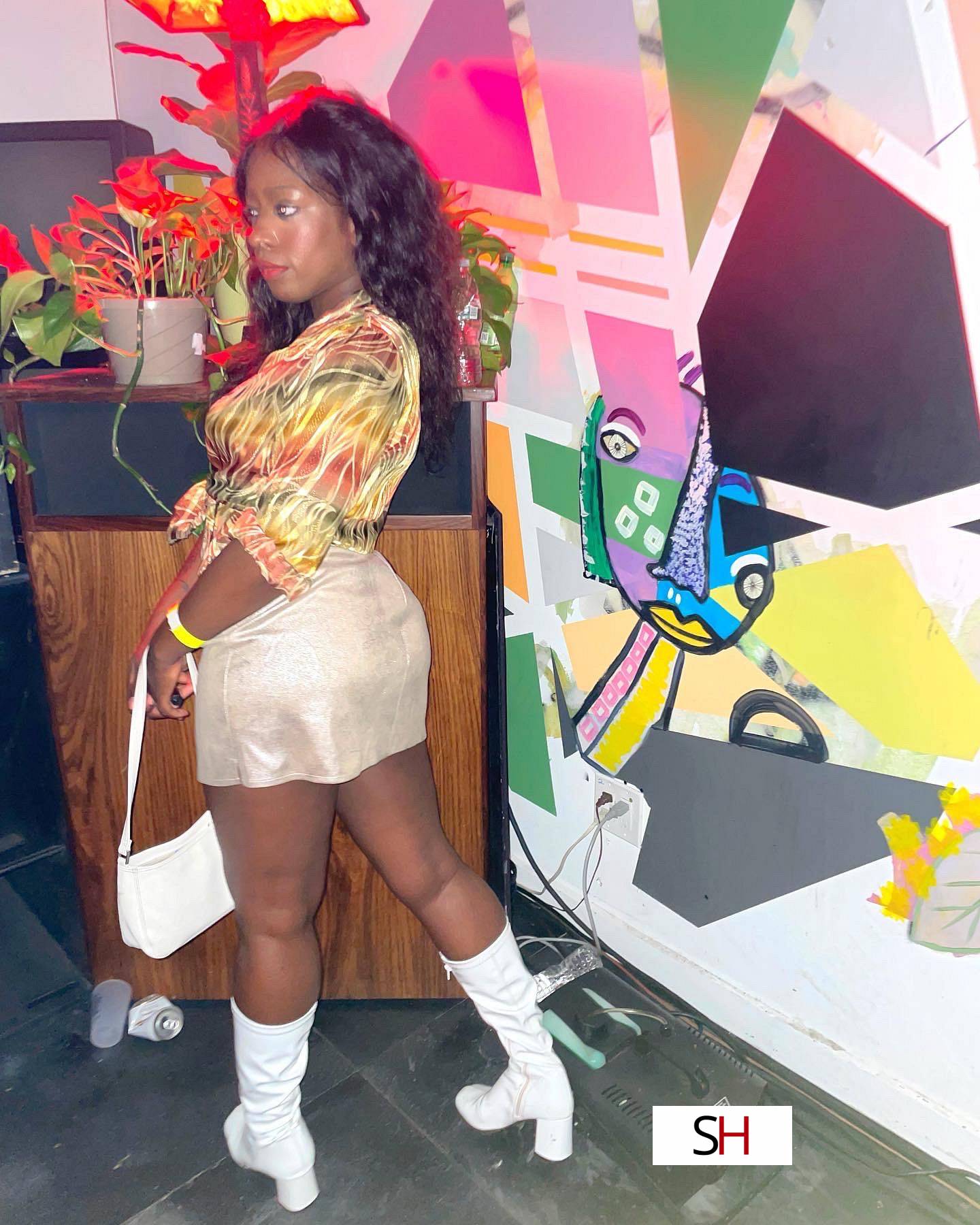 Samantha Moore - Happy, Beautiful, Charming 10 Escorts Sacramento CA USA