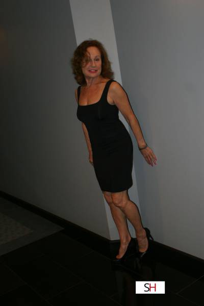 50Yrs Old Escort Size 8 157CM Tall Toronto Image - 3