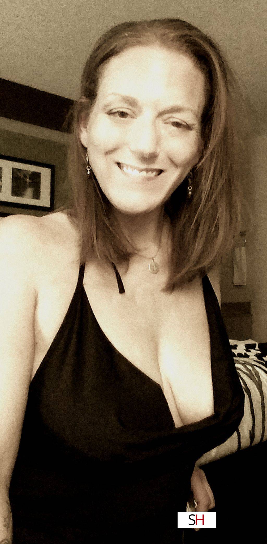 40Yrs Old Escort Size 8 165CM Tall Charlotte NC Image - 4