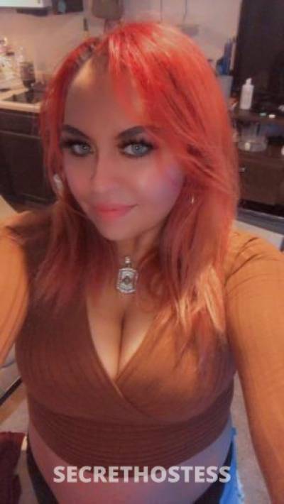 29 year old French Escort in Louisville KY you will have more funn with a red head and green eye 