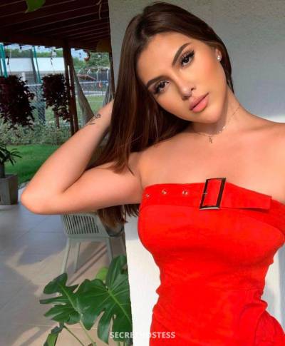 30 year old Asian Escort in Green Bay WI I’m available for all hookups so hot and sweet