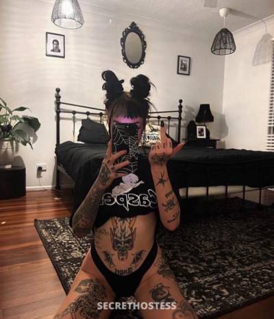 20 year old Australian Escort in Albany Outcalls available all tonight