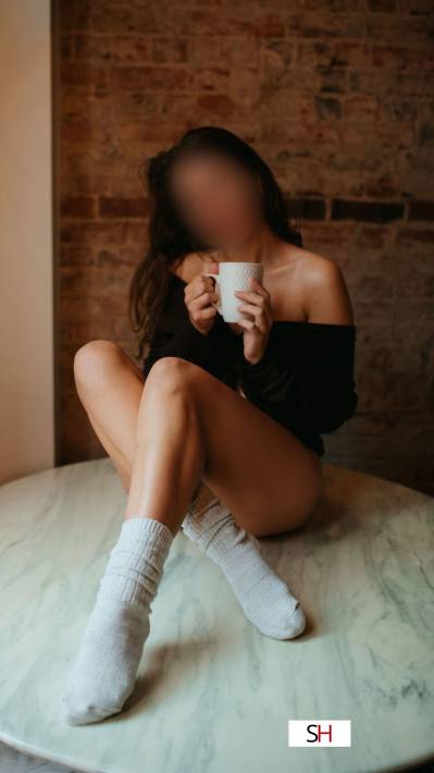 20 year old Escort in Victoria Taylor - Cuddle Connoisseur