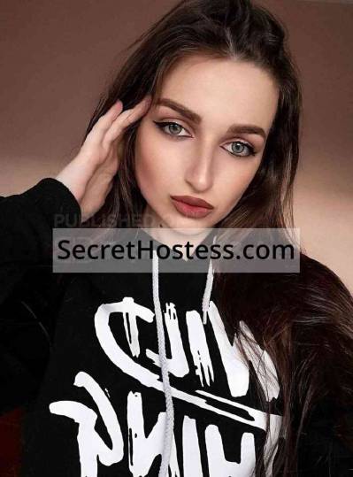 19 Year Old Austrian Escort Belgrade Brown Hair Green eyes - Image 1