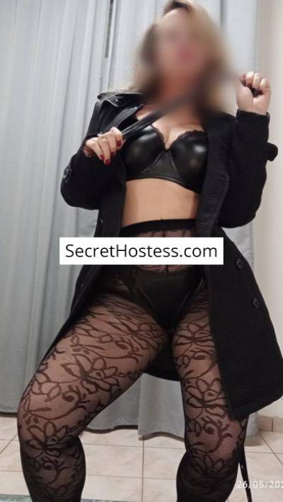 33 Year Old Caucasian Escort Luxembourg City Brown Hair Hazel eyes - Image 6